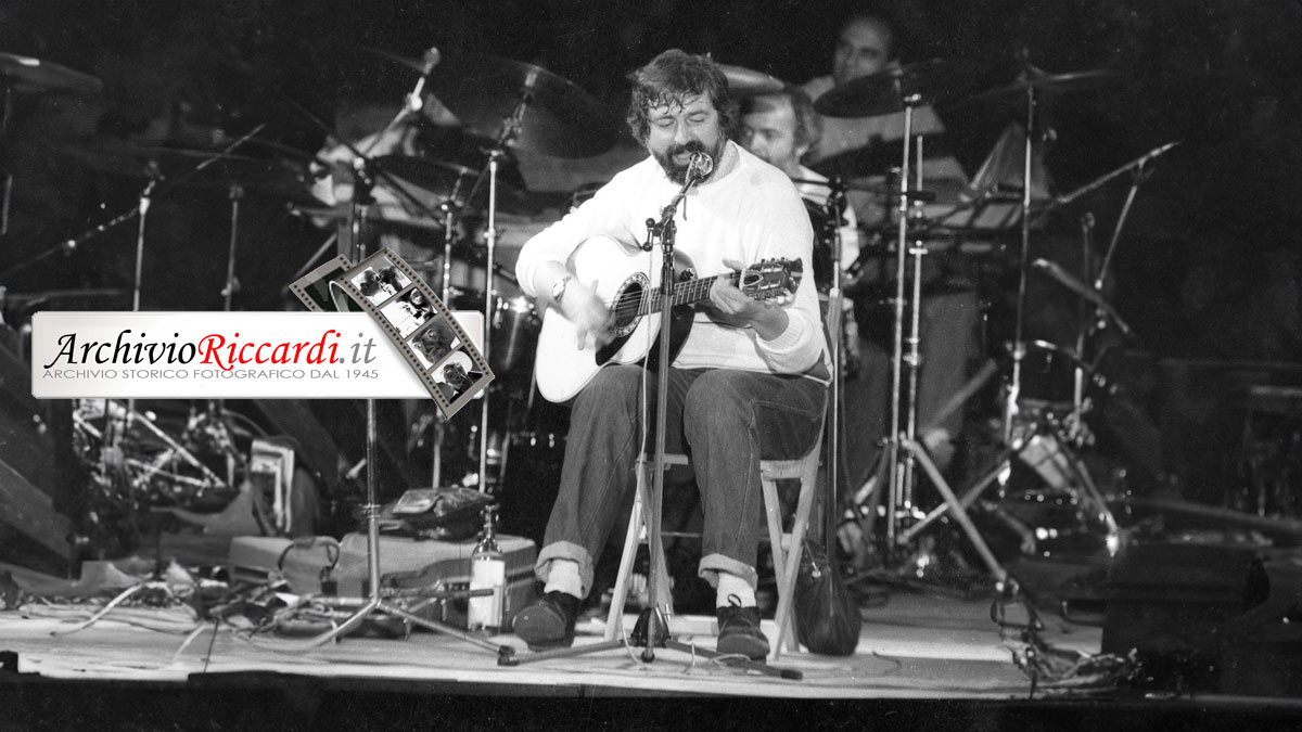 Addio a Francesco Guccini: il cantautore si è spento a 86 anni