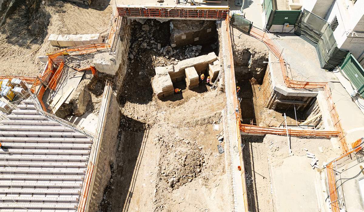 Resti archeologici rinvenuti nel cantiere di piazza Pia