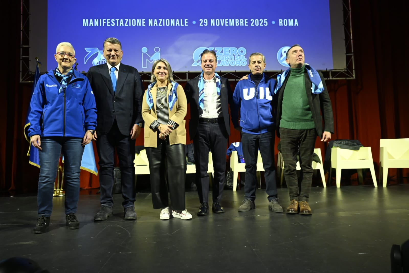 20251129 –  Manifestazione UIL al Teatro Brancaccio contro la manovra