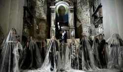 scena "Riccardo, l'anarchia delle ombre"